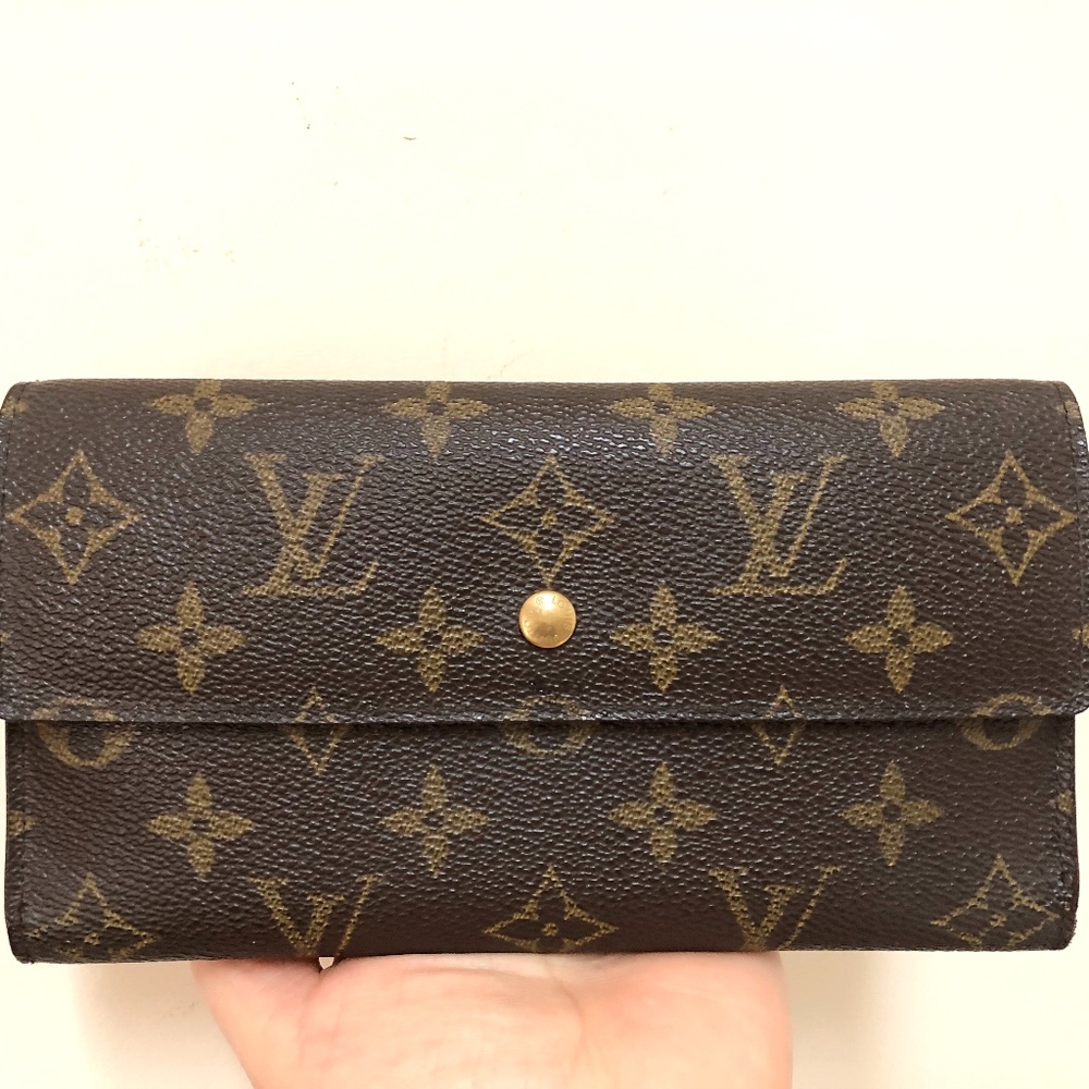 LOUIS VUITTON MONOGRAM INTERNATIONAL women wallet